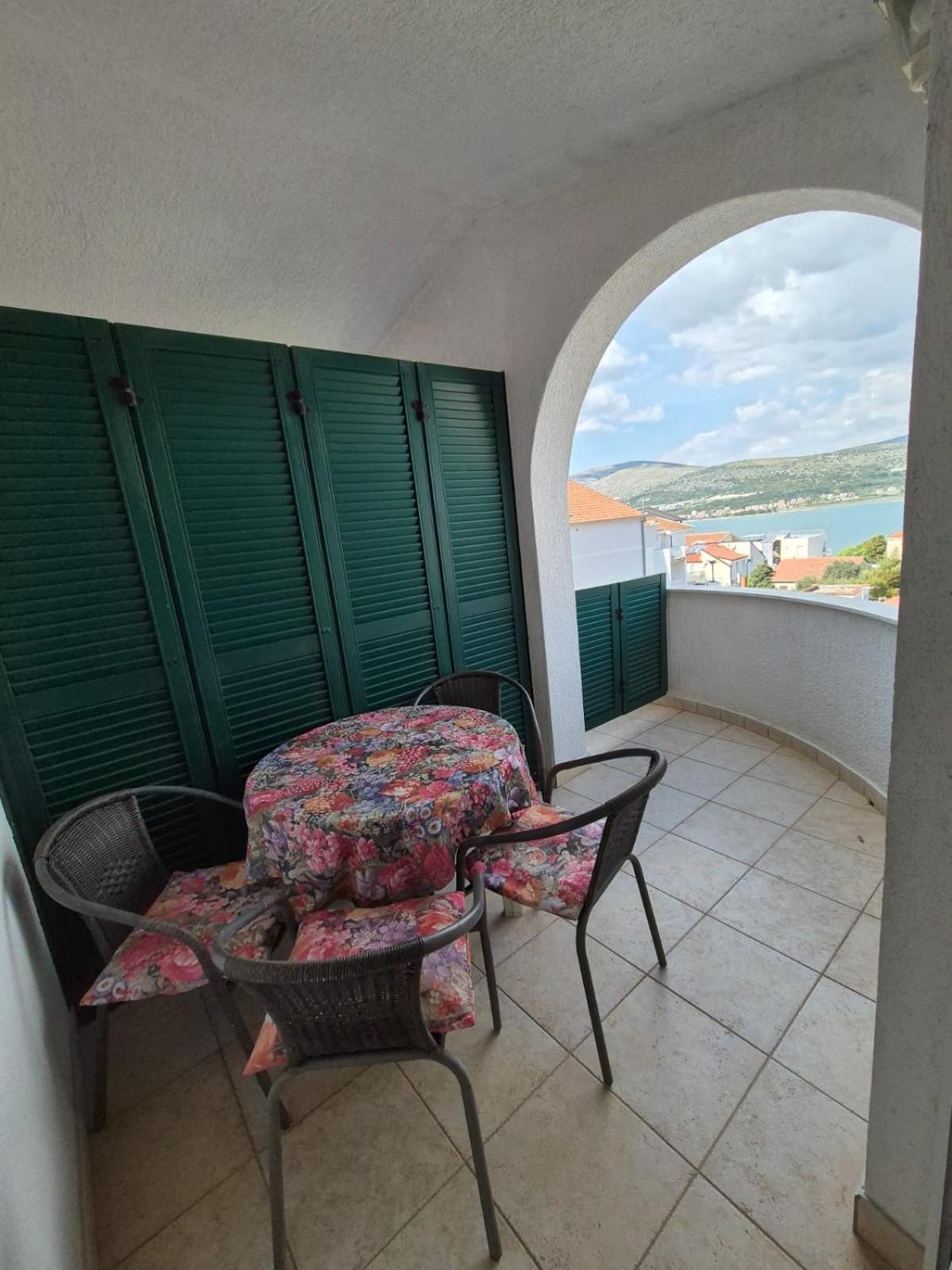 Vila Mateja Trogir Exterior foto